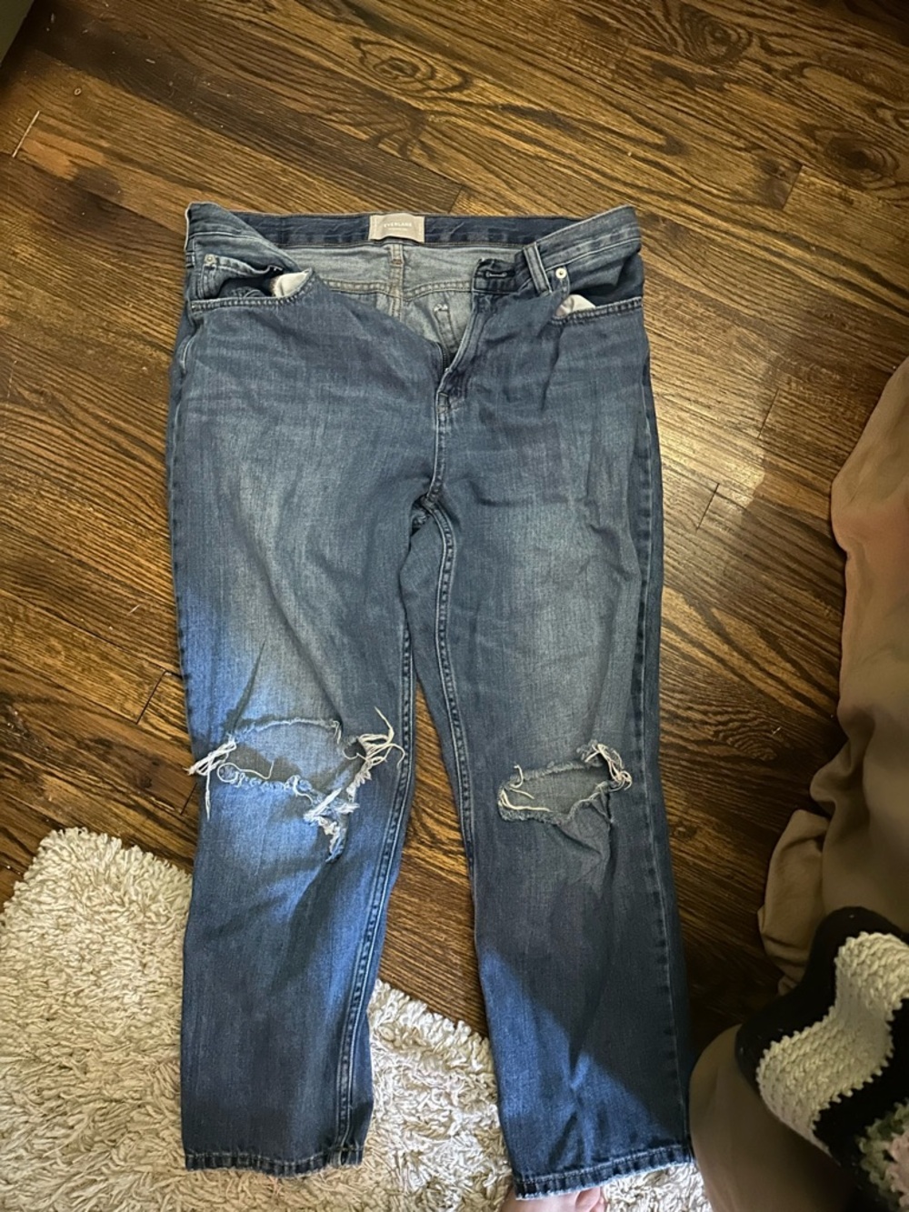Everlane soft skinny jeans with knee rips